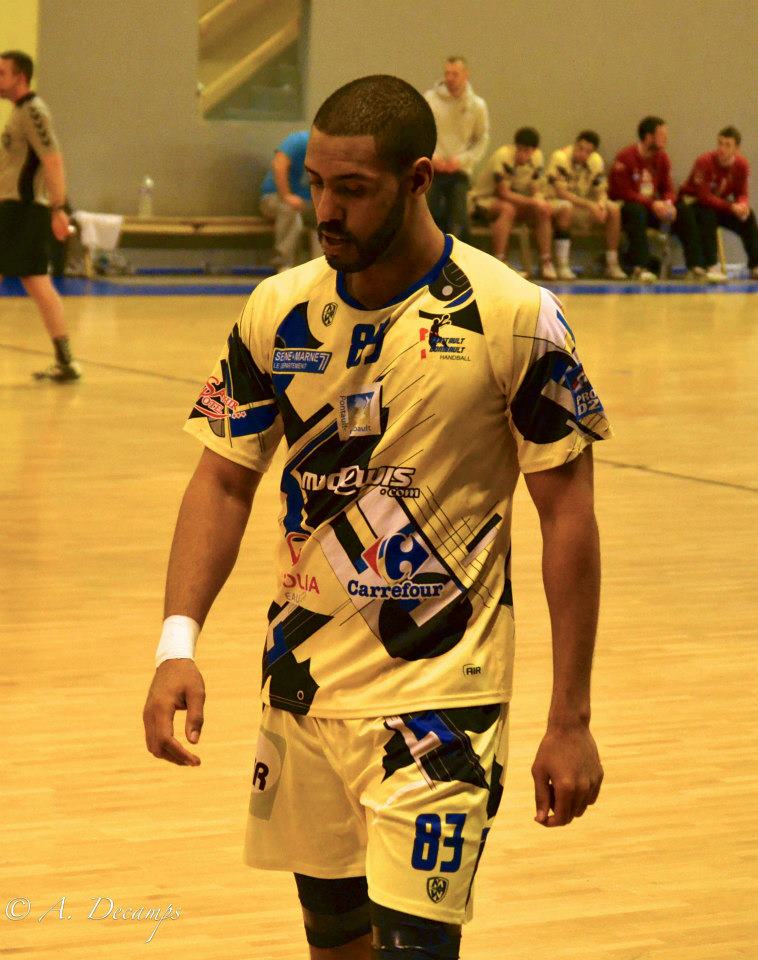 Adriano Marlin joueur — Pontault-Combault — photo 13