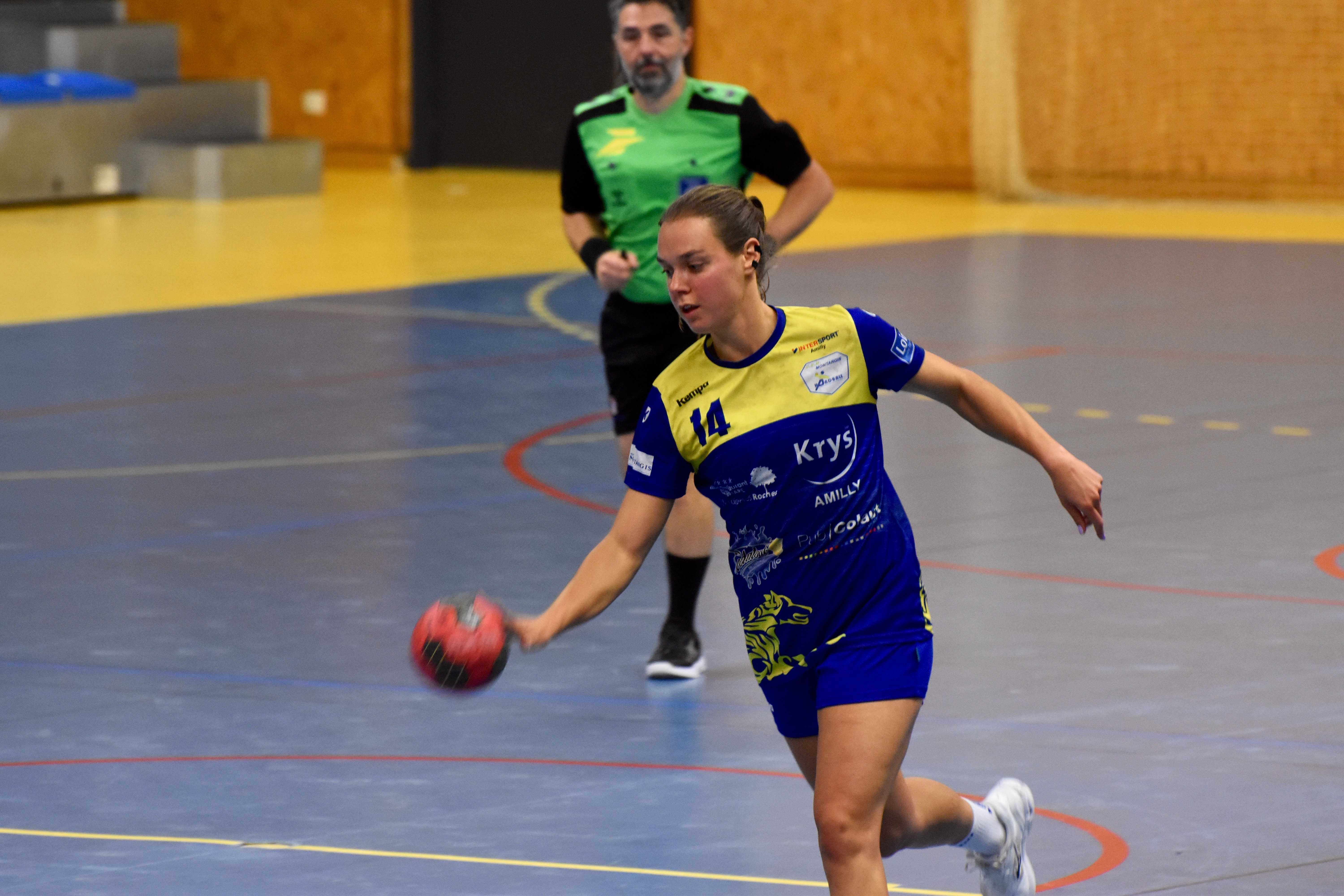 Les joueuses de l’USM Montargis en match — USM–Évry — DSC_0357