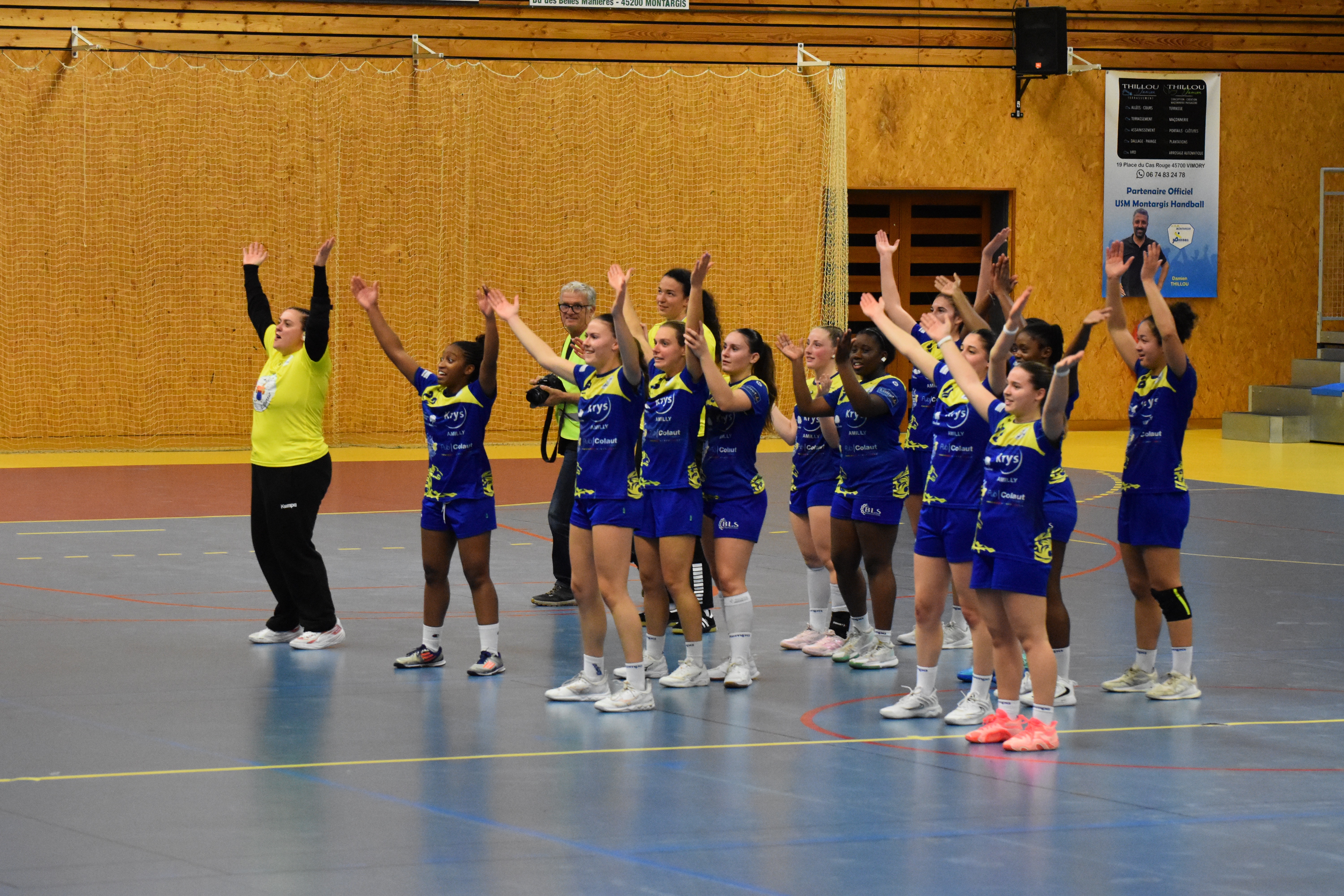 Les joueuses de l’USM Montargis en match — USM–Évry — DSC_0999